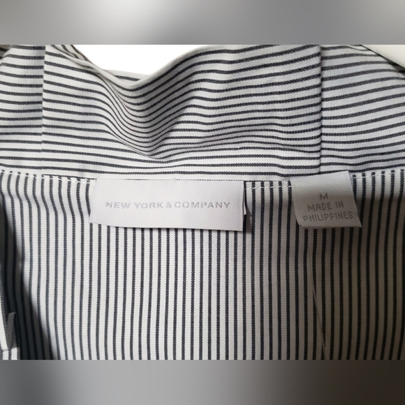 New York and Company Dress EUC - Picture 4 of 4